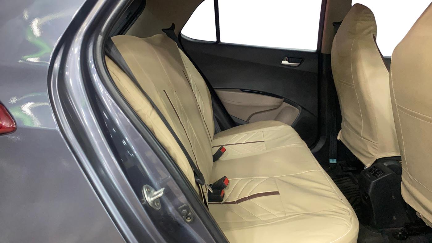 2018 Hyundai Grand i10 SPORTZ AT 1.2 KAPPA VTVT, Petrol, Automatic, 34,335 km, Right Side Rear Door Cabin