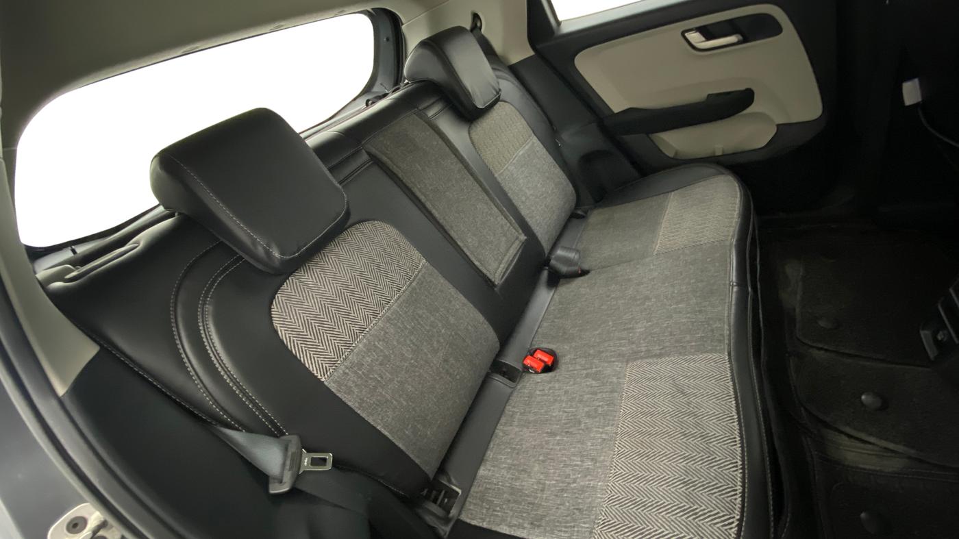 2024 Tata ALTROZ XZ PETROL, Petrol, Manual, 44,415 km, Right Side Rear Door Cabin
