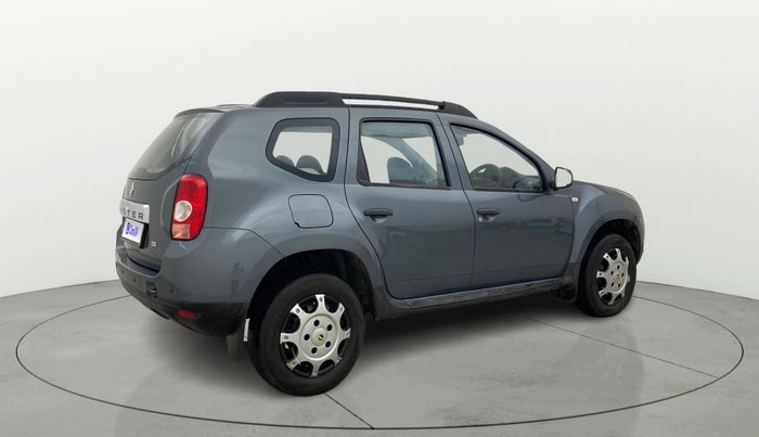 2015 Renault Duster RXE PETROL, Petrol, Manual, 64,306 km, Right Back Diagonal