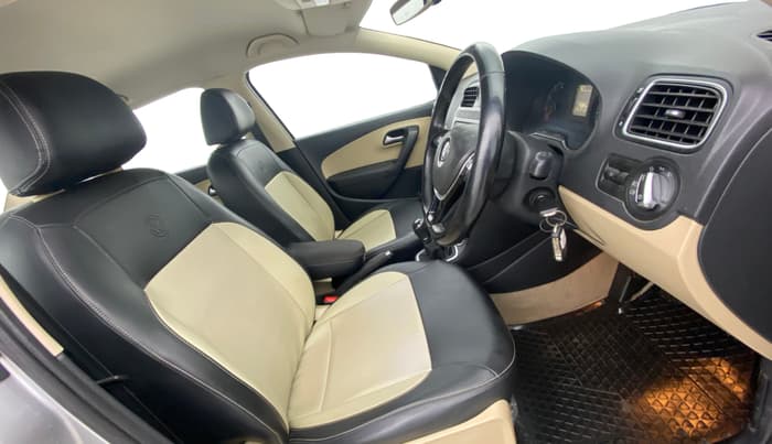 2016 Volkswagen Ameo HIGHLINE1.2L, Petrol, Manual, 40,059 km, Right Side Front Door Cabin