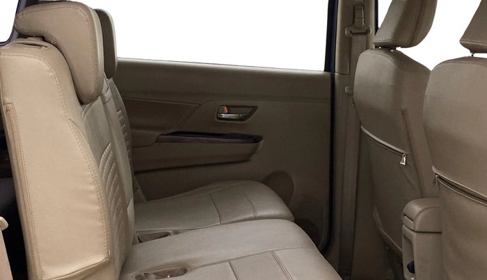 2021 Maruti Ertiga ZXI AT SHVS, Petrol, Automatic, 61,942 km, Right Side Rear Door Cabin