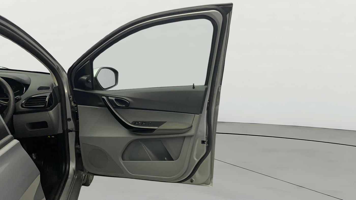 2018 Tata TIGOR XTA PETROL, Petrol, Automatic, 65,554 km, RHS Front Door
