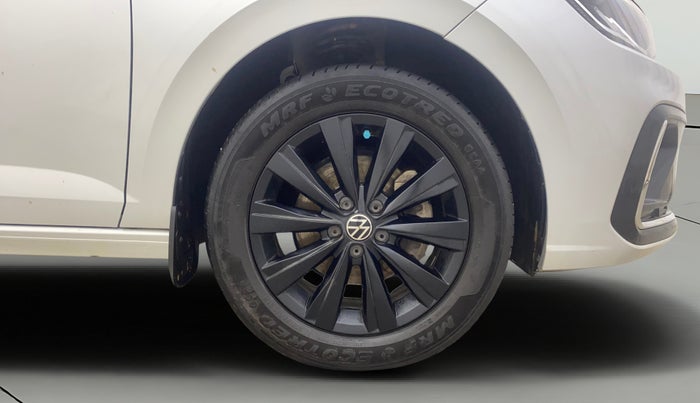 2023 Volkswagen VIRTUS HIGHLINE TSI 1.0 MT, Petrol, Manual, 22,718 km, Right Front Wheel