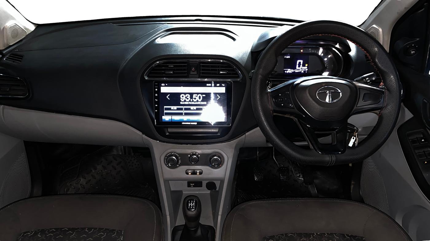 2021 Tata Tiago XT (O) PETROL, Petrol, Manual, 41,843 km, Dashboard