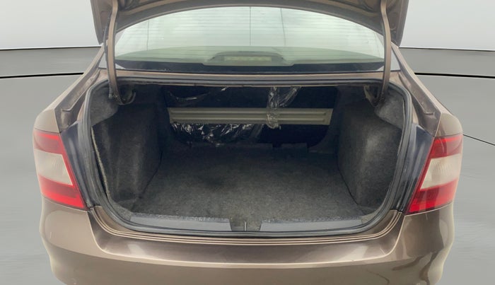 2014 Skoda Rapid 1.5 TDI CR ELEGANCE AT, Diesel, Automatic, 83,103 km, Boot Open Zoomed View