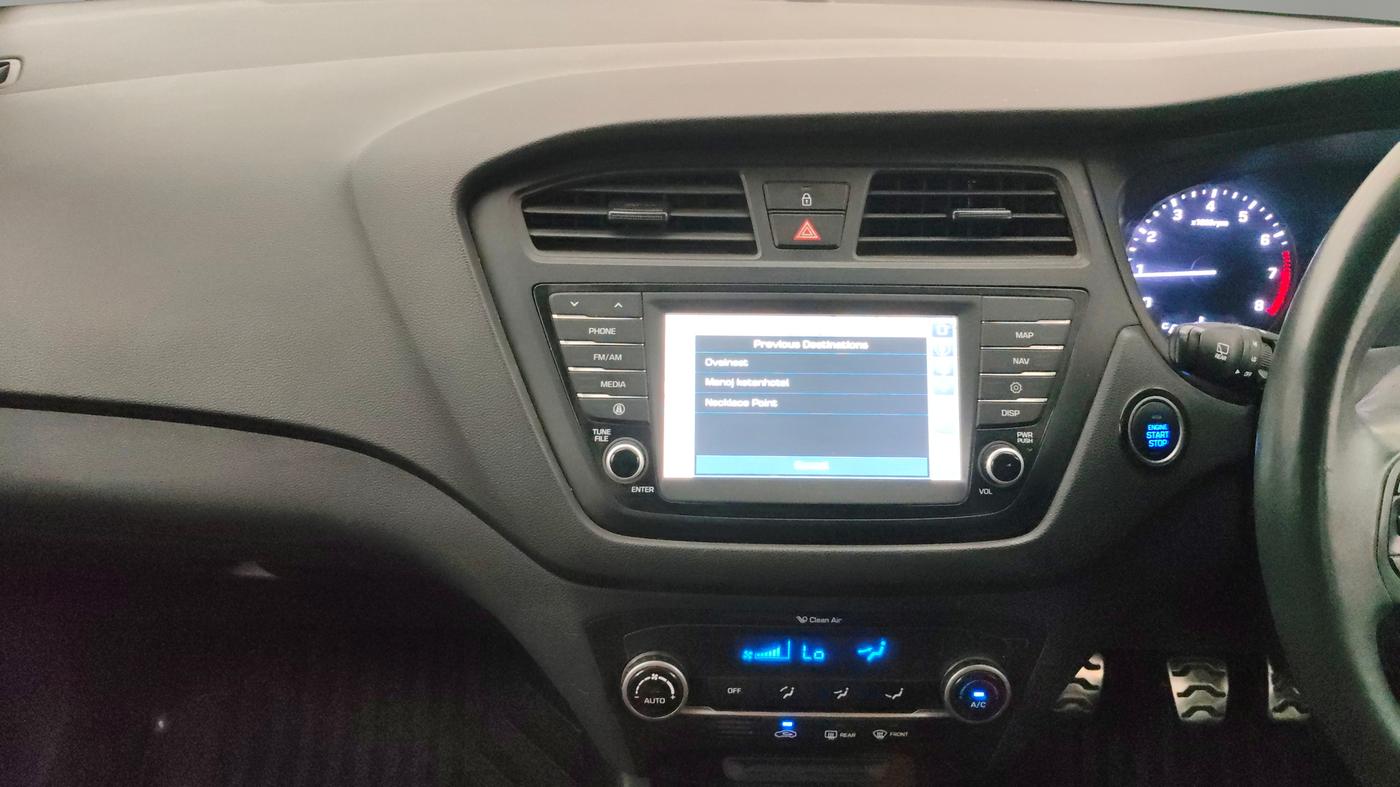 2018 Hyundai i20 Active 1.2 SX, Petrol, Manual, 1,07,643 km, Air Conditioner
