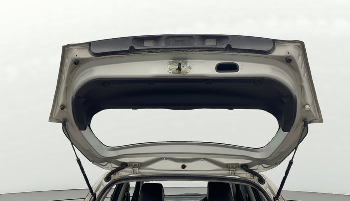 2013 Maruti Swift ZXI, Petrol, Manual, 71,908 km, Boot Door Open