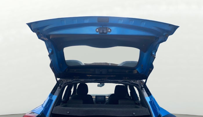 2021 Renault Kiger RXT TURBO CVT DUAL TONE, Petrol, Automatic, 38,006 km, Boot Door Open