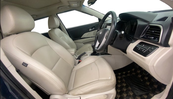 2019 Mahindra XUV300 W8 (O) 1.5 DIESEL, Diesel, Manual, 81,202 km, Right Side Front Door Cabin