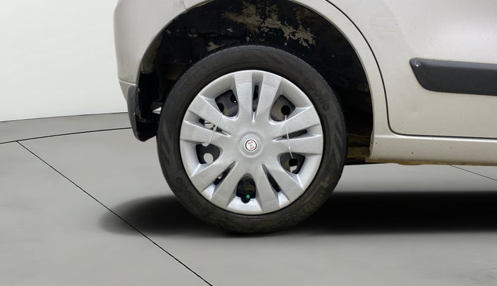 2013 Maruti Wagon R 1.0 VXI, Petrol, Manual, 1,07,300 km, Right Rear Wheel