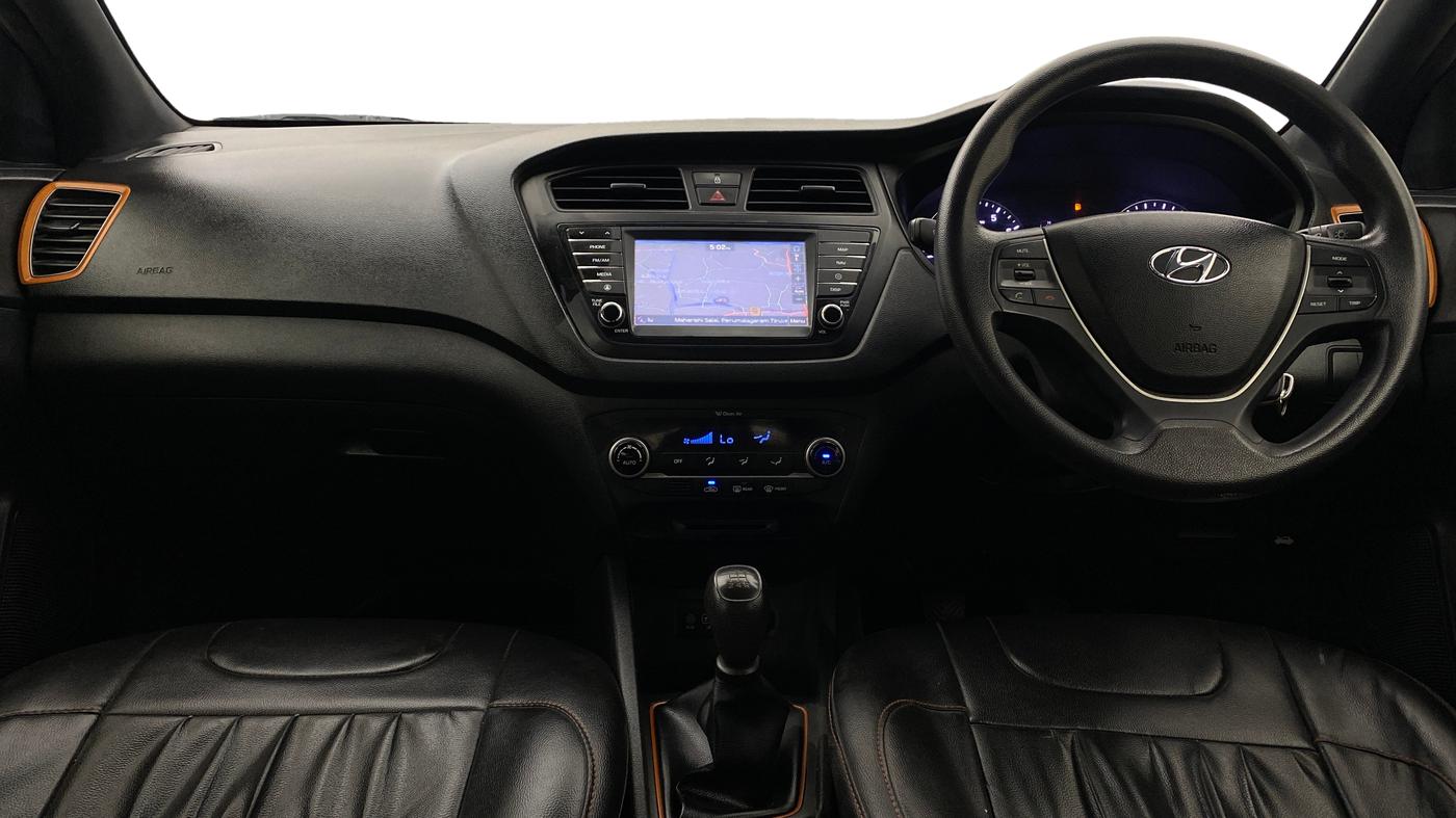 2017 Hyundai Elite i20 ASTA 1.2 DUAL TONE, Petrol, Manual, 42,343 km, Dashboard