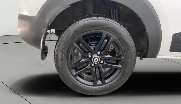 2022 Renault TRIBER RXZ, Petrol, Manual, 18,267 km, Right Rear Wheel