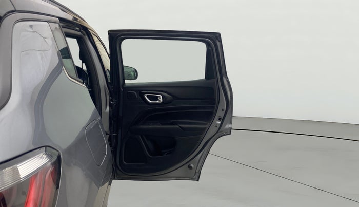 2021 Jeep Compass MODEL S (O) DIESEL 4X4 AT, Diesel, Automatic, 1,04,473 km, RHS Rear Door