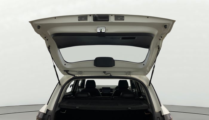 2023 Hyundai VENUE SX (O) 1.0 TURBO DCT, Petrol, Automatic, 27,749 km, Boot Door Open