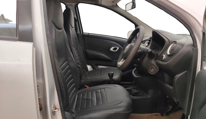 2019 Datsun Redi Go S 1.0, CNG, Manual, 43,237 km, Right Side Front Door Cabin