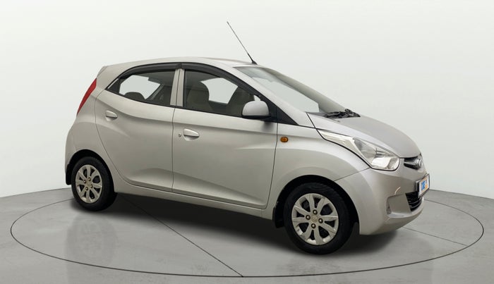 2017 Hyundai Eon SPORTZ, Petrol, Manual, 28,980 km, Right Front Diagonal