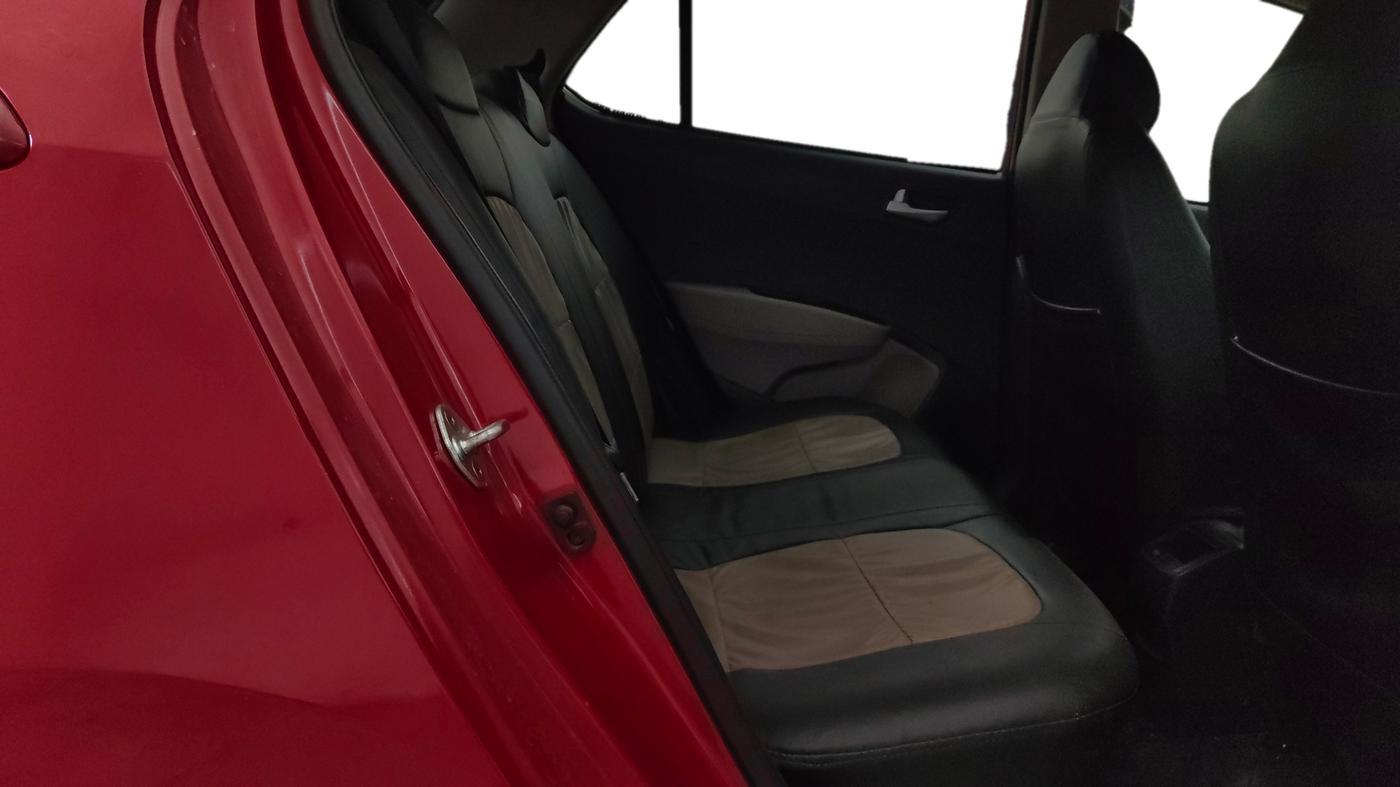 2017 Hyundai Grand i10 SPORTZ (O) AT 1.2 KAPPA VTVT, Petrol, Automatic, 69,502 km, Right Side Rear Door Cabin