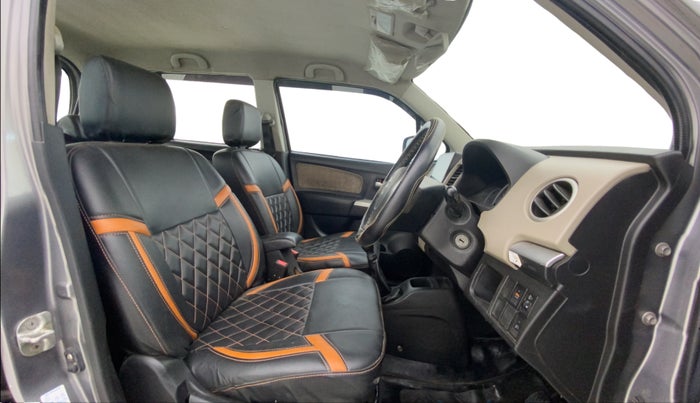 2015 Maruti Wagon R 1.0 VXI, Petrol, Manual, 98,940 km, Right Side Front Door Cabin