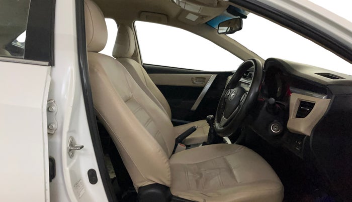 2015 Toyota Corolla Altis G PETROL, Petrol, Manual, 97,407 km, Right Side Front Door Cabin