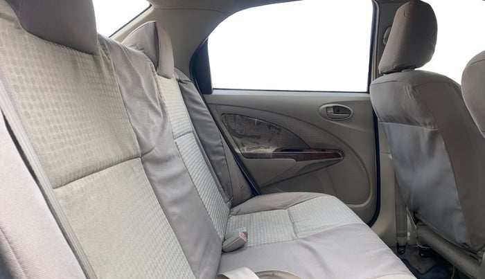 2013 Toyota Etios Liva V, Petrol, Manual, 61,478 km, Right Side Rear Door Cabin