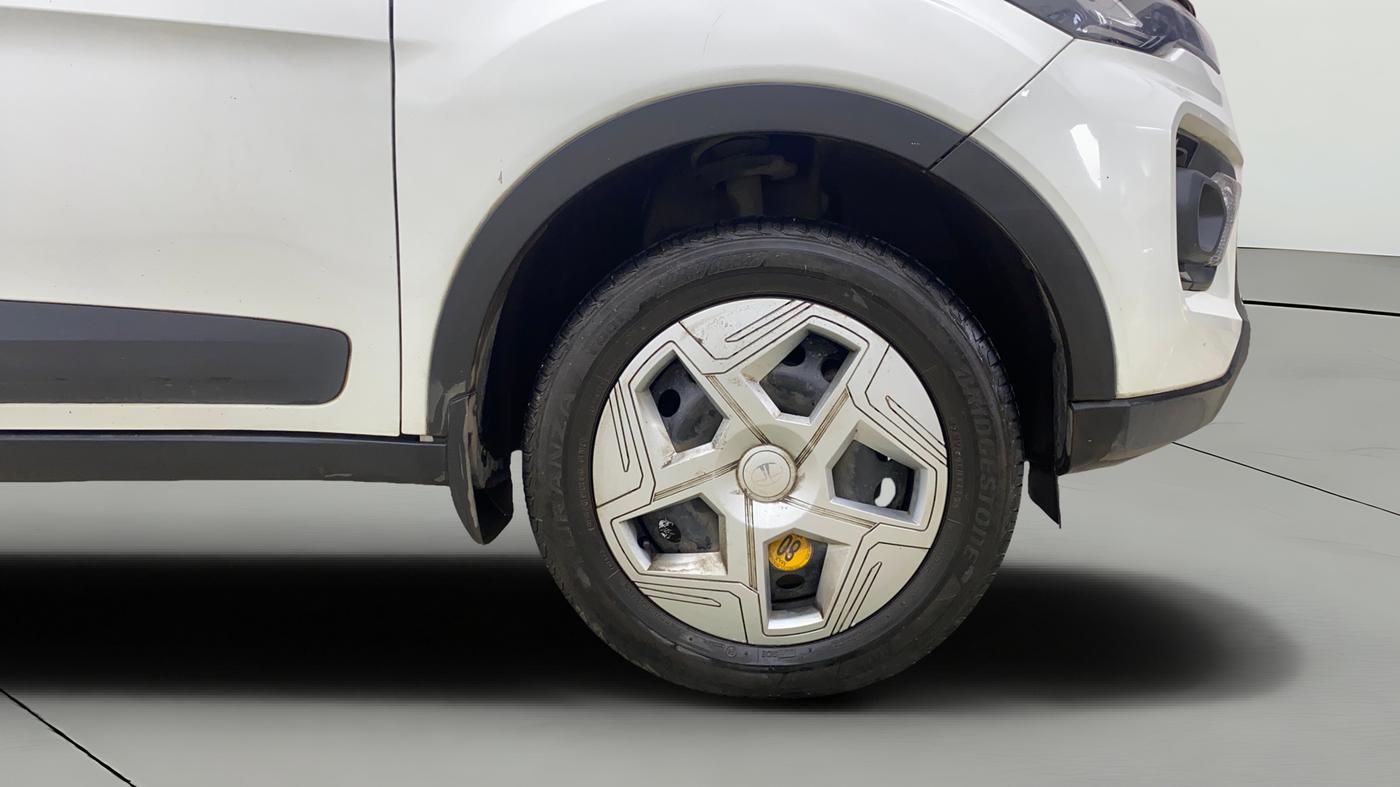 2022 Tata NEXON XM PLUS SUNROOF PETROL, Petrol, Manual, 47,850 km, Right Front Wheel