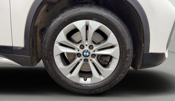 2021 BMW X1 sDrive20i xLine, Petrol, Automatic, 49,544 km, Right Front Wheel