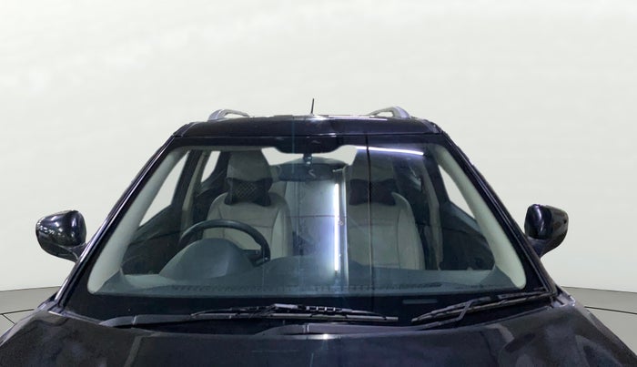 2022 Mahindra XUV300 W4 1.2 PETROL, Petrol, Manual, 80,828 km, Front Windshield