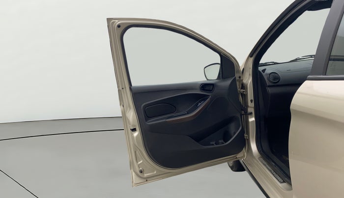 2020 Ford FREESTYLE TITANIUM 1.2 PETROL, Petrol, Manual, 34,712 km, LHS Front Door