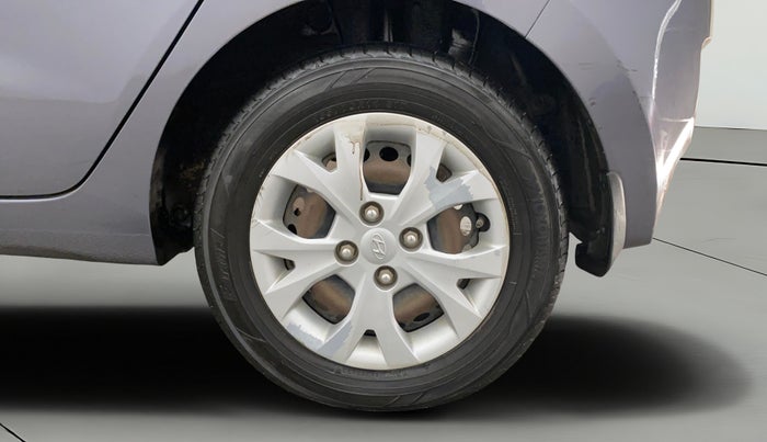 2016 Hyundai Grand i10 MAGNA AT 1.2 KAPPA VTVT, CNG, Automatic, 74,819 km, Left Rear Wheel