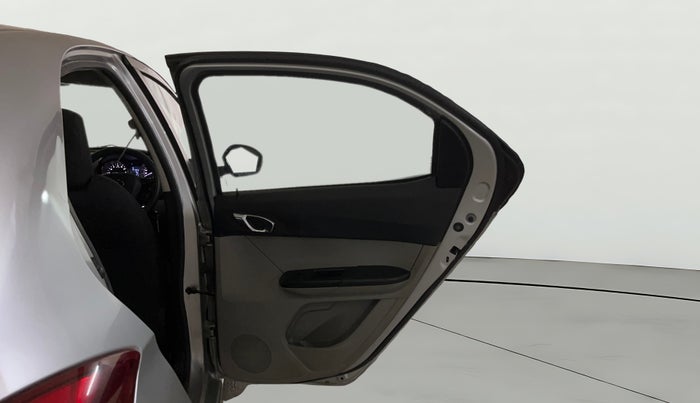 2018 Tata Tiago XZ PETROL, Petrol, Manual, 45,504 km, RHS Rear Door