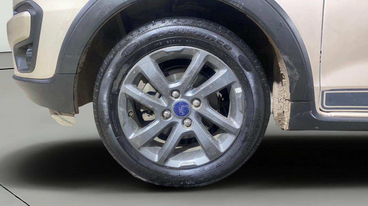 2018 Ford FREESTYLE TITANIUM PLUS 1.2 PETROL, Petrol, Manual, 44,794 km, Left Front Wheel