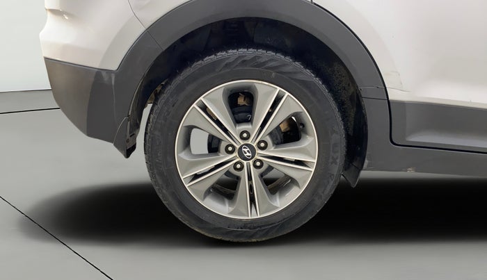 2016 Hyundai Creta SX PLUS AT 1.6 PETROL, Petrol, Automatic, 1,08,587 km, Right Rear Wheel