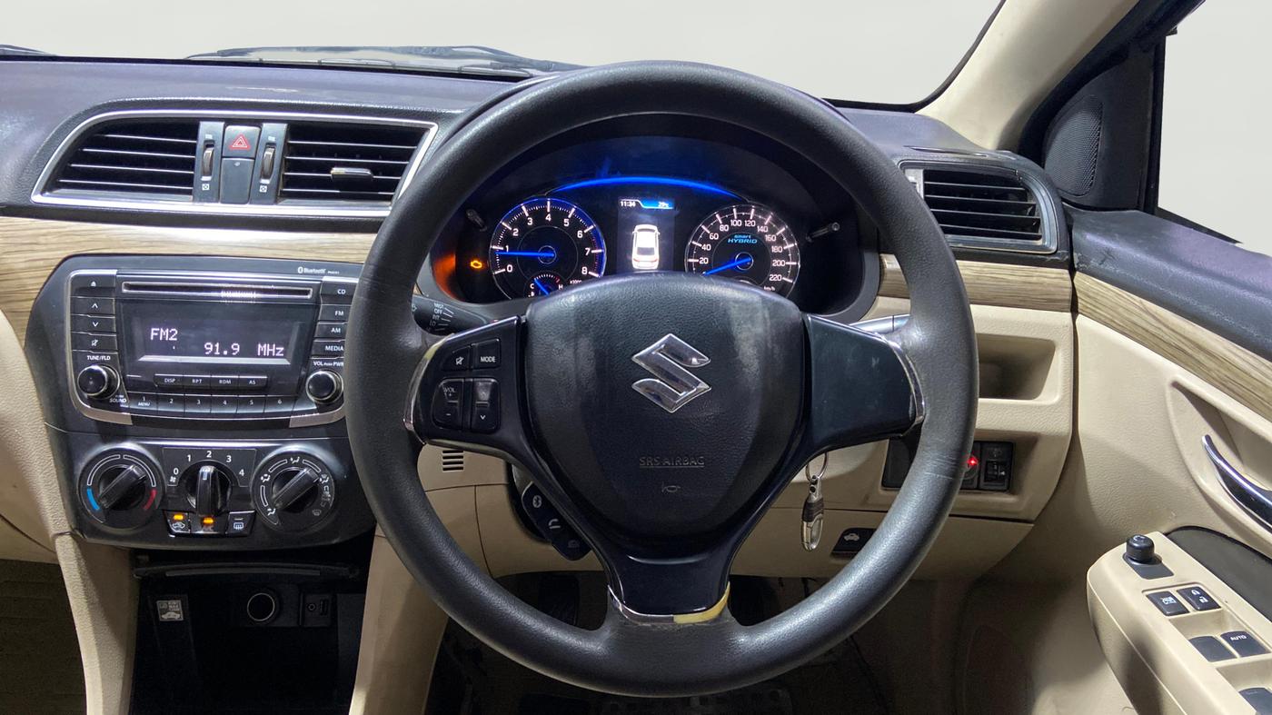 2019 Maruti Ciaz SIGMA 1.5 SHVS MT  PETROL, CNG, Manual, 1,07,663 km, Steering Wheel Close Up