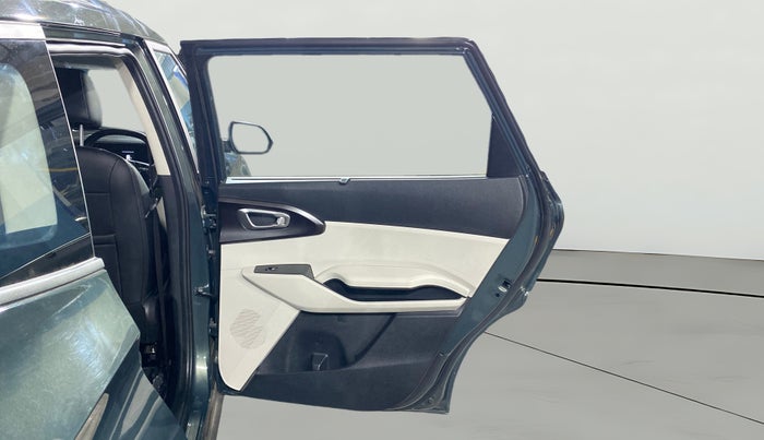 2025 KIA Carens Clavis HTE(O) 1.5 Petrol MT, Petrol, Manual, 315 km, RHS Rear Door