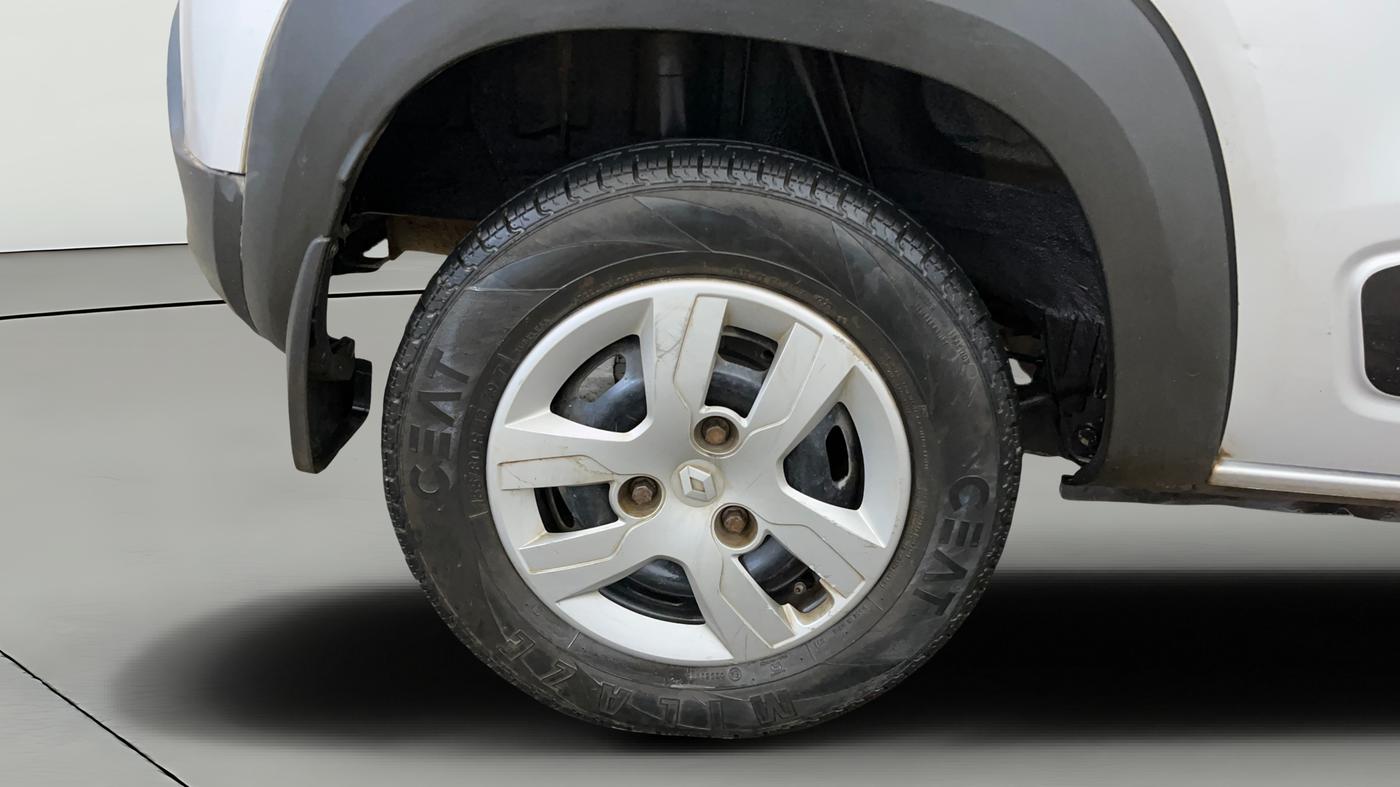 2019 Renault Kwid RXL, Petrol, Manual, 39,850 km, Right Rear Wheel