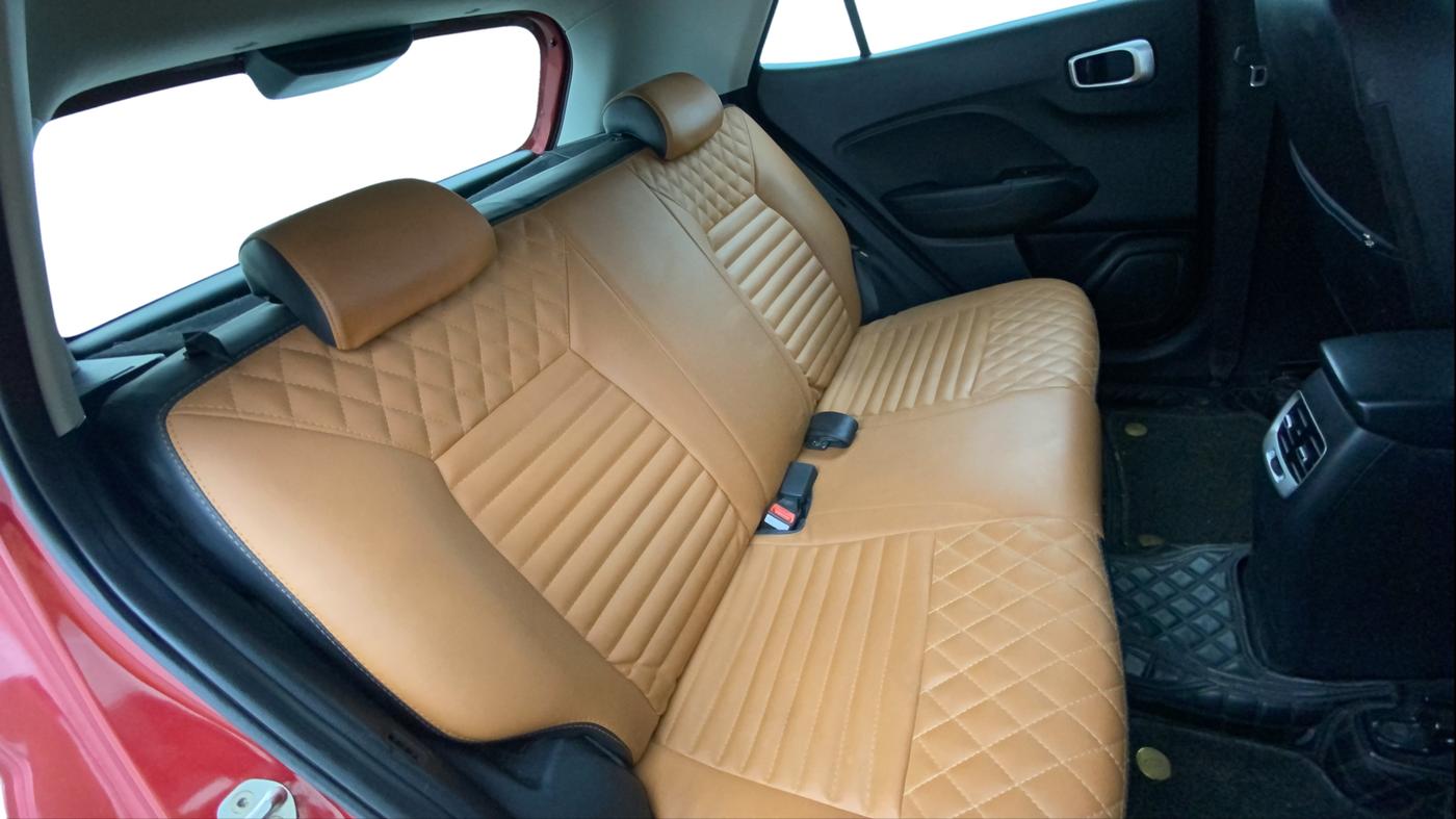 2021 Hyundai VENUE SX PLUS 1.0 TURBO DCT, Petrol, Automatic, 1,13,950 km, Right Side Rear Door Cabin
