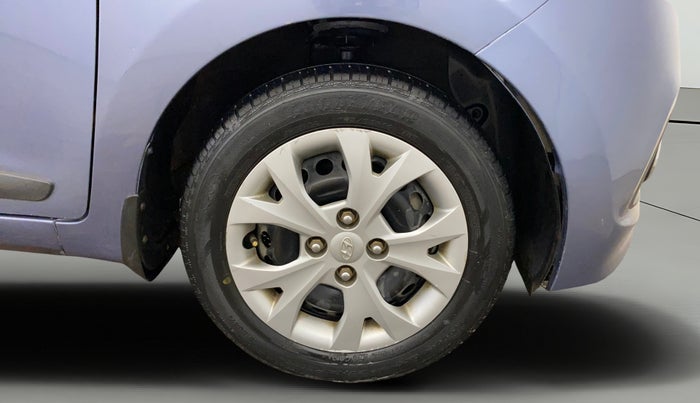 2015 Hyundai Grand i10 SPORTZ 1.2 KAPPA VTVT, Petrol, Manual, 42,147 km, Right Front Wheel