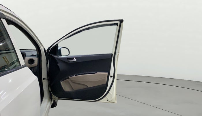 2016 Hyundai Grand i10 SPORTZ 1.2 KAPPA VTVT, Petrol, Manual, 61,854 km, RHS Front Door