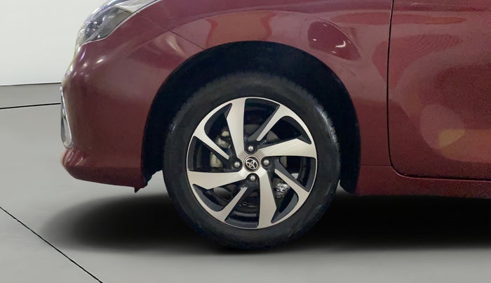 2022 Toyota Glanza V, Petrol, Manual, 32,320 km, Left Front Wheel