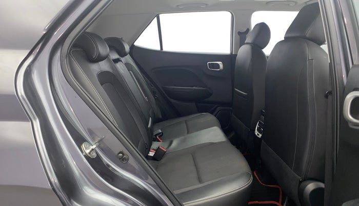 2021 Hyundai VENUE SX 1.0 (O) TURBO, Petrol, Manual, 31,759 km, Right Side Rear Door Cabin