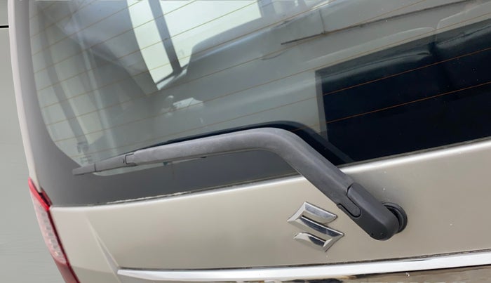 2015 Maruti Wagon R 1.0 VXI, Petrol, Manual, 1,38,353 km, Rear Wiper