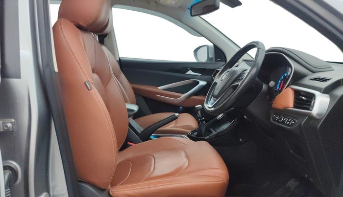 2021 MG HECTOR PLUS SHARP 1.5 PETROL TURBO HYBRID MT 6-STR, Petrol, Manual, 60,329 km, Right Side Front Door Cabin