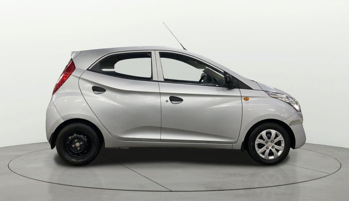 2014 Hyundai Eon MAGNA +, Petrol, Manual, 13,924 km, Right Side View
