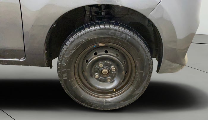 2018 Maruti Alto 800 LXI, Petrol, Manual, 35,694 km, Right Front Wheel