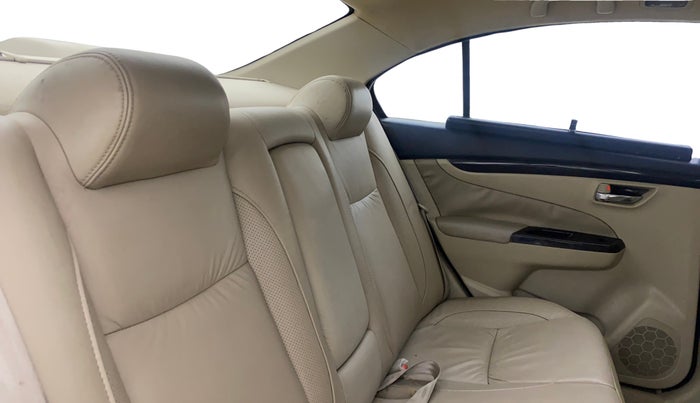 2016 Maruti Ciaz ZXI+ AT, Petrol, Automatic, 70,315 km, Right Side Rear Door Cabin