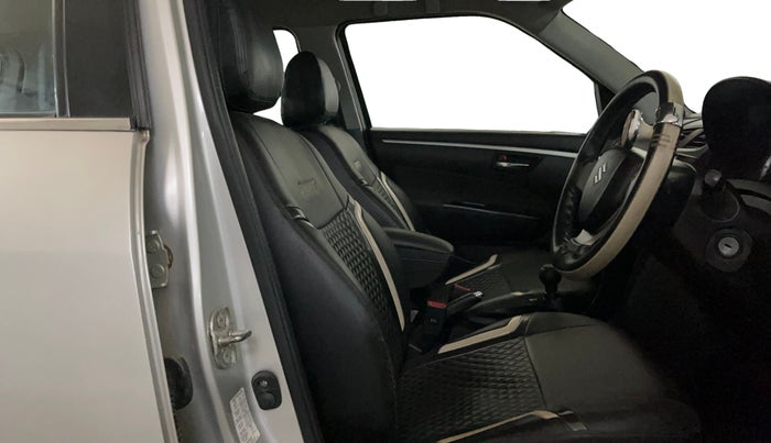 2016 Maruti Swift VXI, Petrol, Manual, 67,783 km, Right Side Front Door Cabin