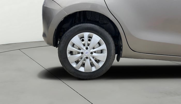 2019 Maruti Swift LXI, Petrol, Manual, 39,848 km, Right Rear Wheel