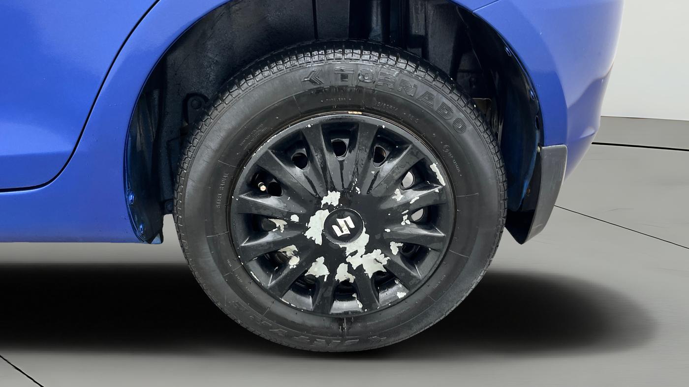 2013 Maruti Swift VXI, Petrol, Manual, 63,020 km, Left Rear Wheel