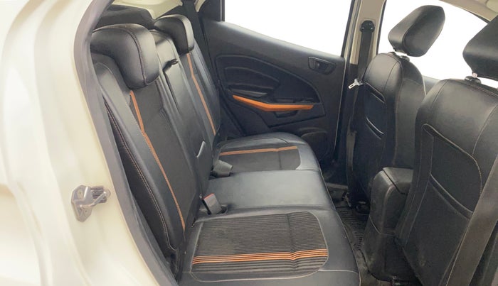 2019 Ford Ecosport TITANIUM 1.5L SPORTS(SUNROOF) DIESEL, Diesel, Manual, 78,608 km, Right Side Rear Door Cabin