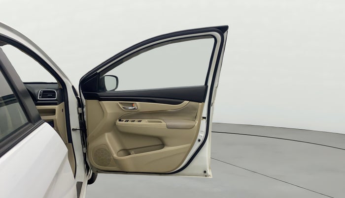 2015 Maruti Ciaz ZXI, Petrol, Manual, 51,463 km, RHS Front Door